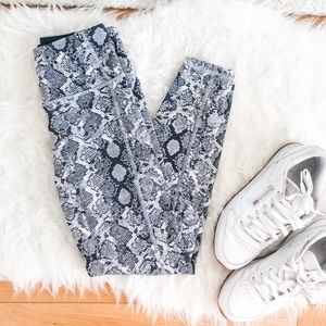 Victoria’s Secret Sport Knockout Tight - Snakeskin